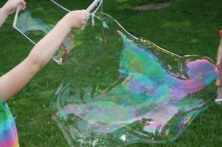 giant-bubble
